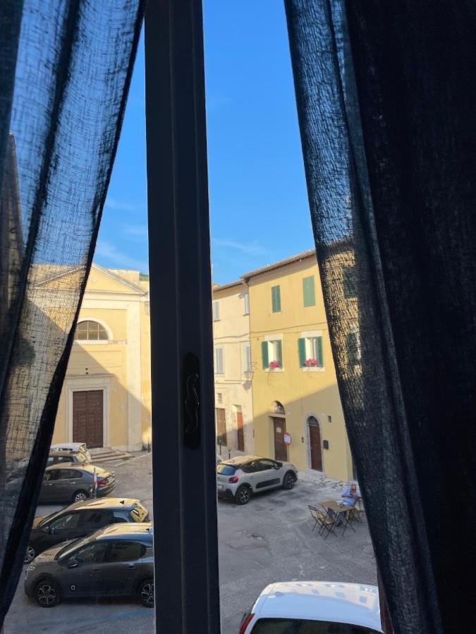 Bhr - Appartamento Dell'Anfiteatro Spoleto Exterior foto